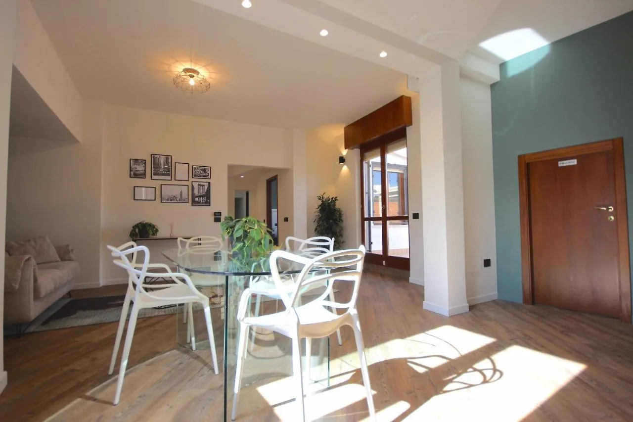 Case Vr Holiday Vittorias Flat Verona